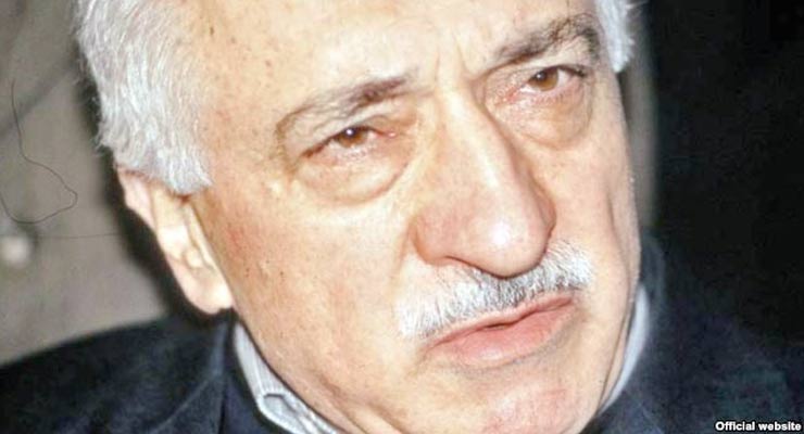 The schools are part of Fethullah Gulen's stated effort to aggressively pursue educations in the natural sciences and in foreign languages while also being committed to Islam and "Turkish national objectives." 